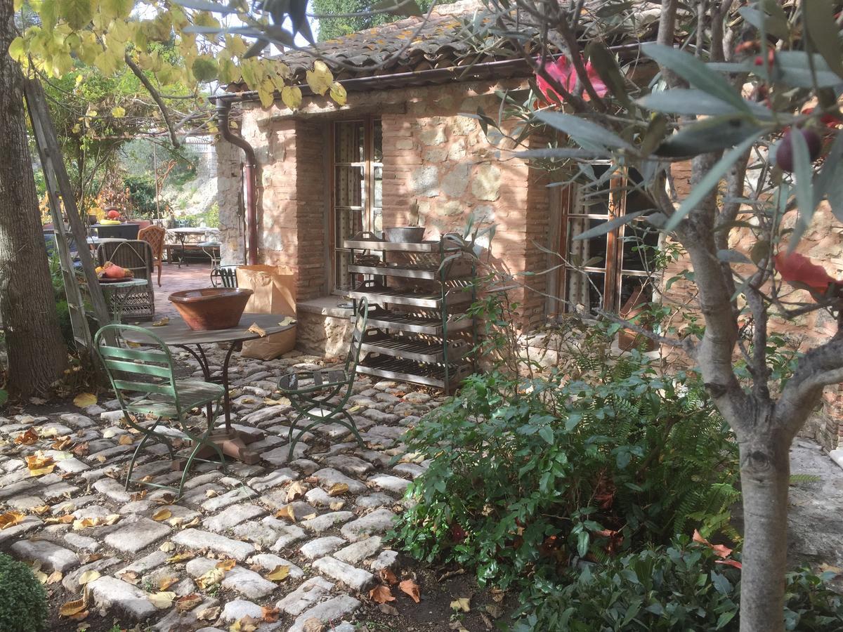 Bed and Breakfast Les Rosees Mougins Exterior foto