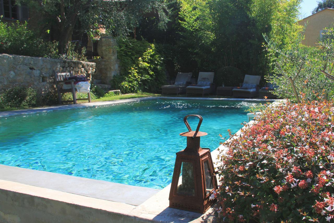 Bed and Breakfast Les Rosees Mougins Exterior foto